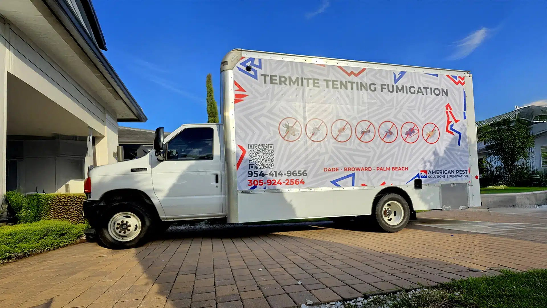 American Pest Solutions fumigation truck serving Miami, Broward and Palm Beach